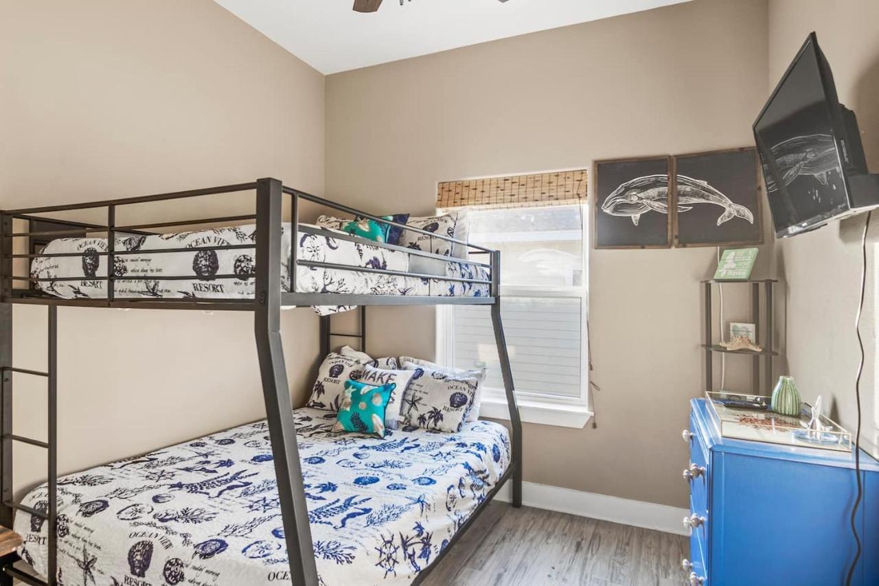 New 5 Bdrm W/Pool, Observation Deck Walk To Beach! Порт Арансас Екстериор снимка